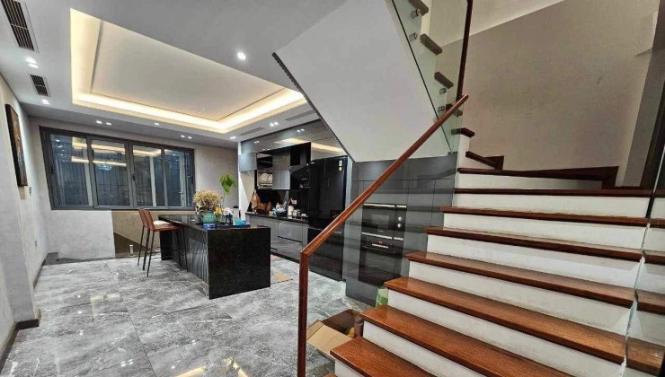 Cho thuê MBKD mặt phố Nguyễn Văn Lộc, DT 68m, 5tầng - Mt 4.5m - Giá 50 Triệu (ctl)